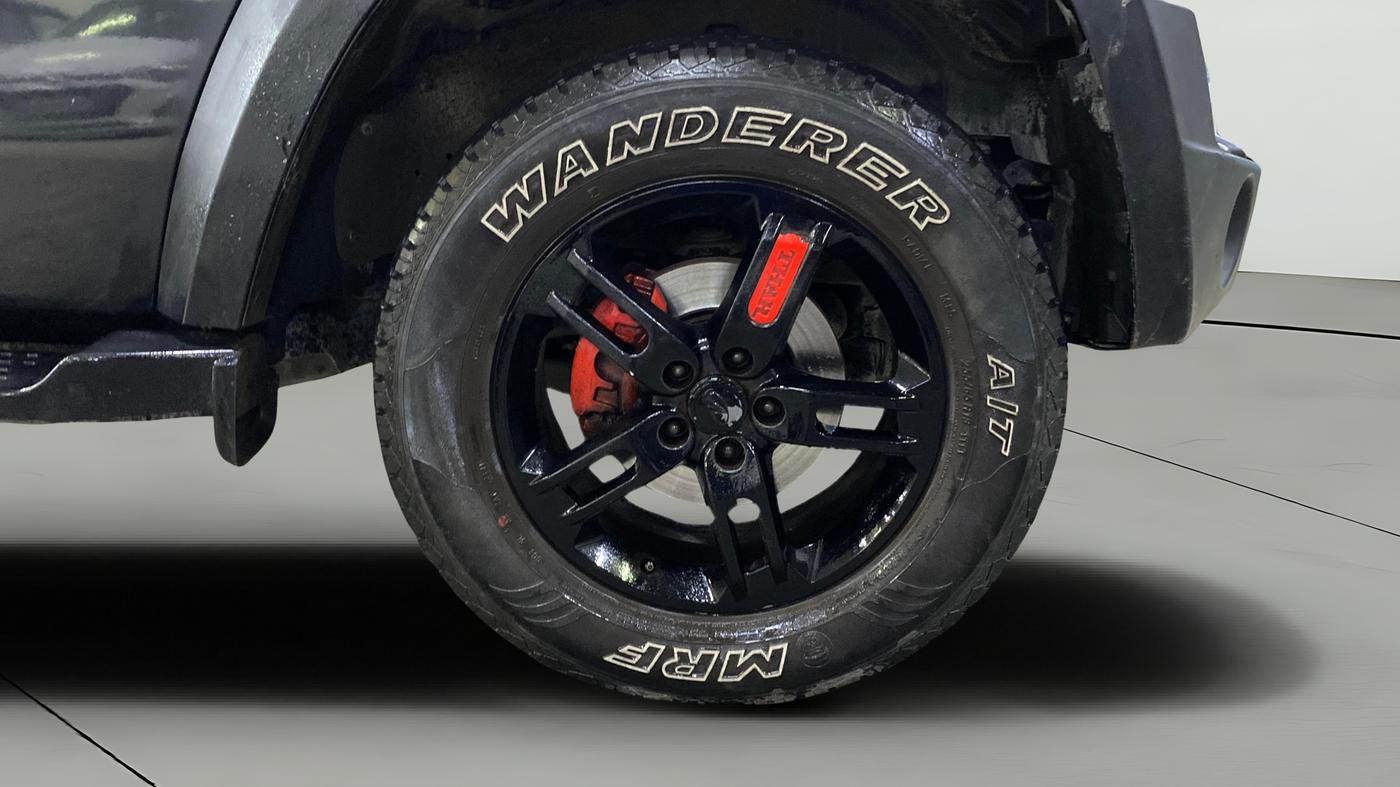 2021 Mahindra Thar LX PETROL HT 4WD AT, Petrol, Automatic, 29,267 km, Right Front Wheel