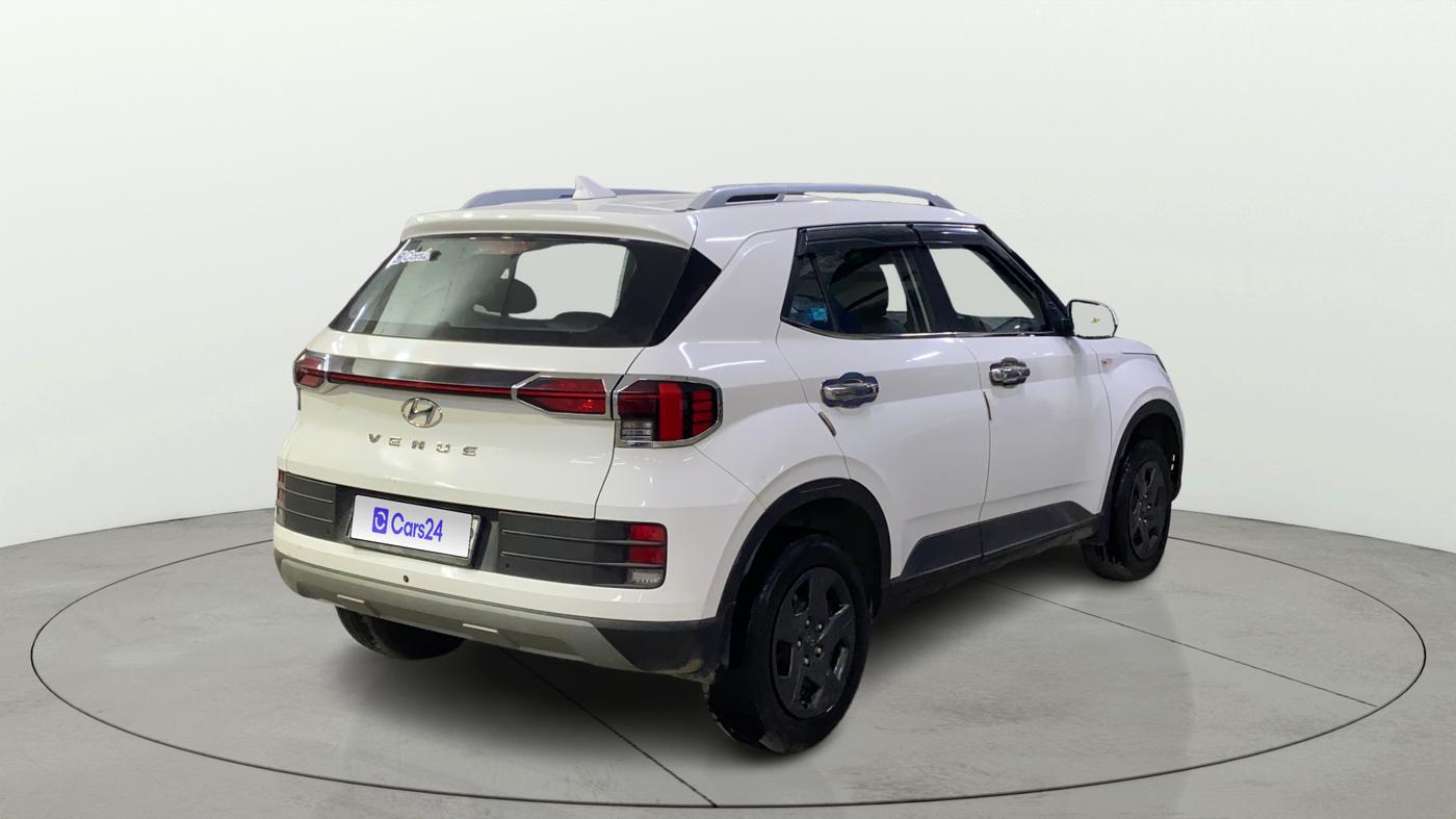 2023 Hyundai VENUE S 1.2, Petrol, Manual, 42,595 km, Right Back Diagonal
