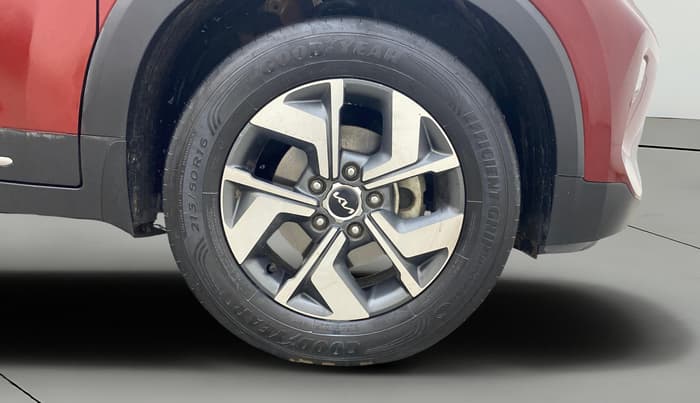 2022 KIA SONET HTX 1.5, Diesel, Manual, 67,423 km, Right Front Wheel