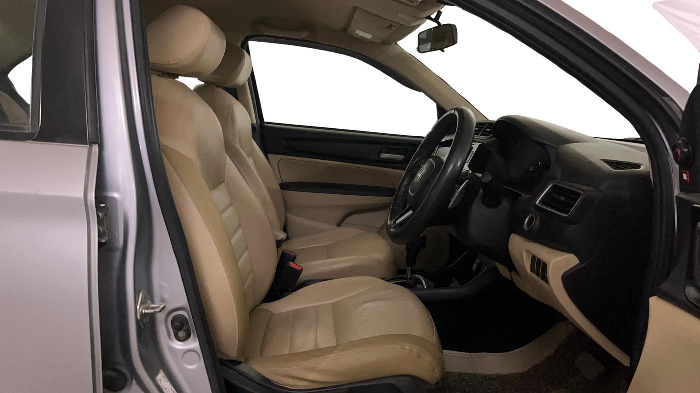 2020 Honda Amaze 1.2L I-VTEC V CVT, Petrol, Automatic, 70,764 km, Right Side Front Door Cabin