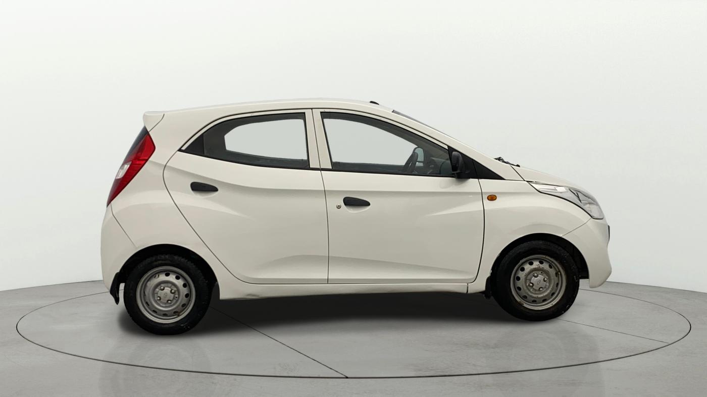 2018 Hyundai Eon ERA +, Petrol, Manual, 45,421 km, Right Side View
