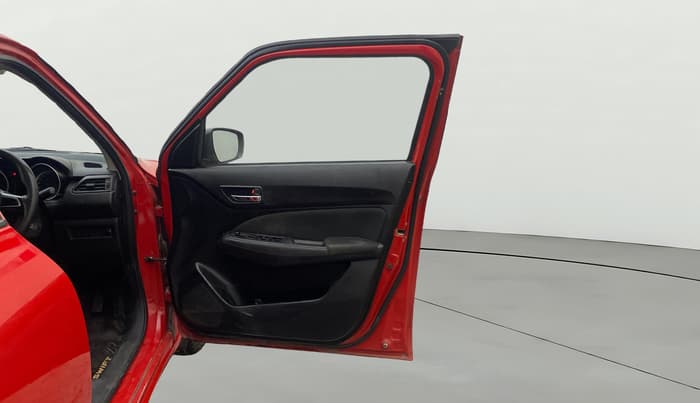 2018 Maruti Swift VDI AMT, Diesel, Automatic, 79,584 km, RHS Front Door