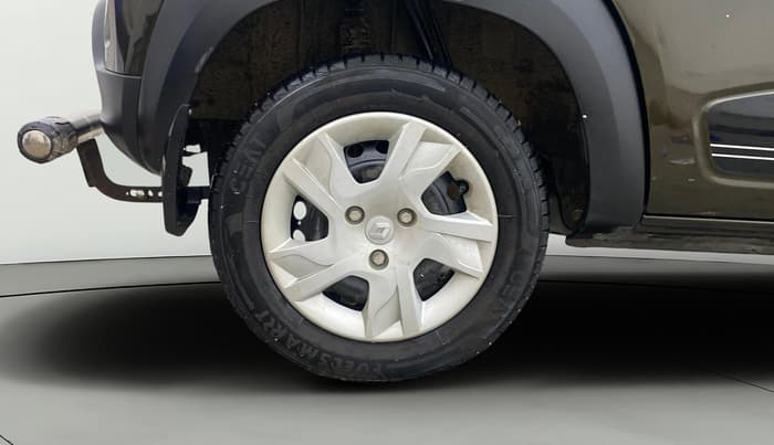 2024 Renault Kwid RXT 1.0, Petrol, Manual, 2,605 km, Right Rear Wheel