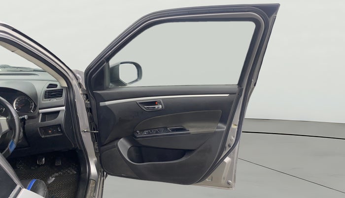 2013 Maruti Swift VXI, Petrol, Manual, 50,595 km, RHS Front Door