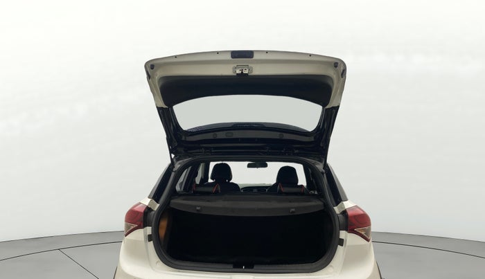 2018 Hyundai i20 Active 1.2 SX, Petrol, Manual, 32,892 km, Boot Door Open