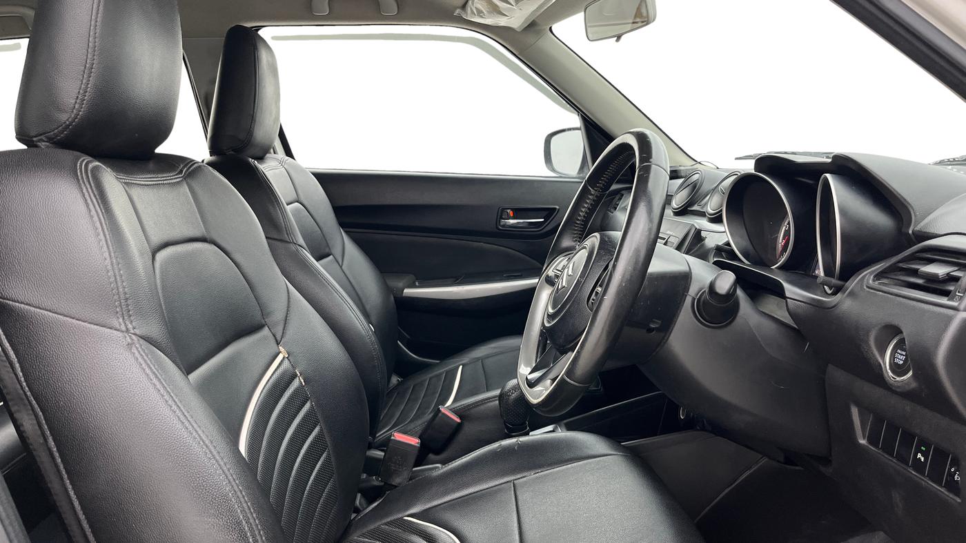 2018 Maruti Swift ZXI AMT, Petrol, Automatic, 59,177 km, Right Side Front Door Cabin