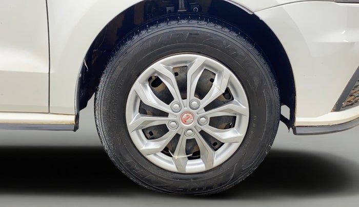 2019 Volkswagen Polo TRENDLINE 1.0L, Petrol, Manual, 75,876 km, Right Front Wheel