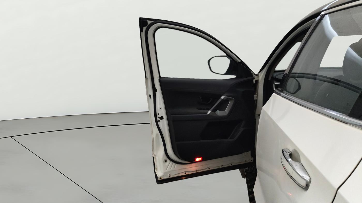 2019 Tata Harrier XM 2.0L KRYOTEC, Diesel, Manual, 1,21,599 km, LHS Front Door