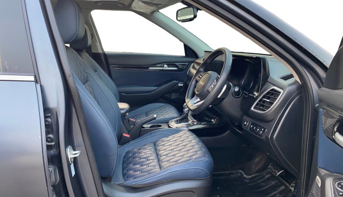 2021 KIA SELTOS X LINE 1.4 PETROL DCT, Petrol, Automatic, 71,330 km, Right Side Front Door Cabin