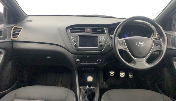 2018 Hyundai i20 Active 1.2 SX DUAL TONE, Petrol, Manual, 44,751 km, Dashboard