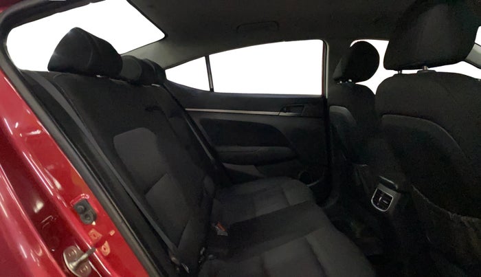 2017 Hyundai New Elantra 2.0 SX MT PETROL, Petrol, Manual, 95,809 km, Right Side Rear Door Cabin