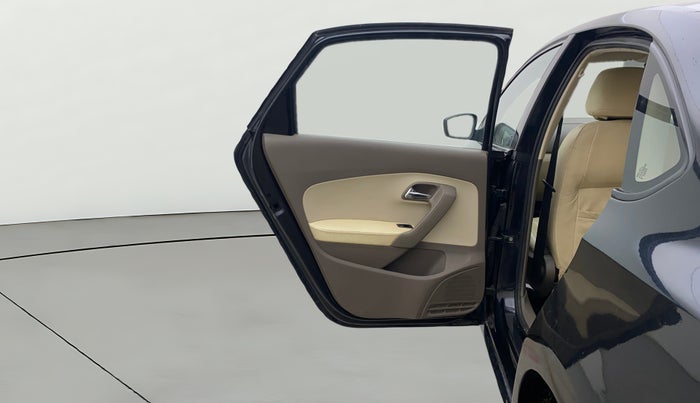 2012 Skoda Rapid ELEGANCE 1.6 MPI MT, Petrol, Manual, 1,04,264 km, LHS Rear Door