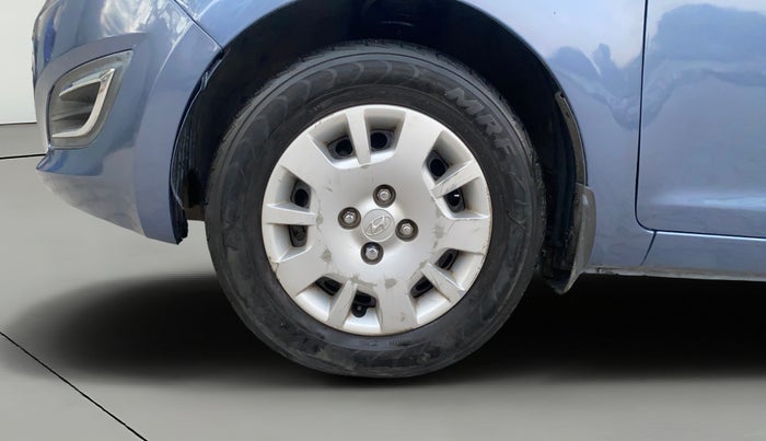 2013 Hyundai i20 MAGNA (O) 1.2, Petrol, Manual, 1,07,680 km, Left Front Wheel
