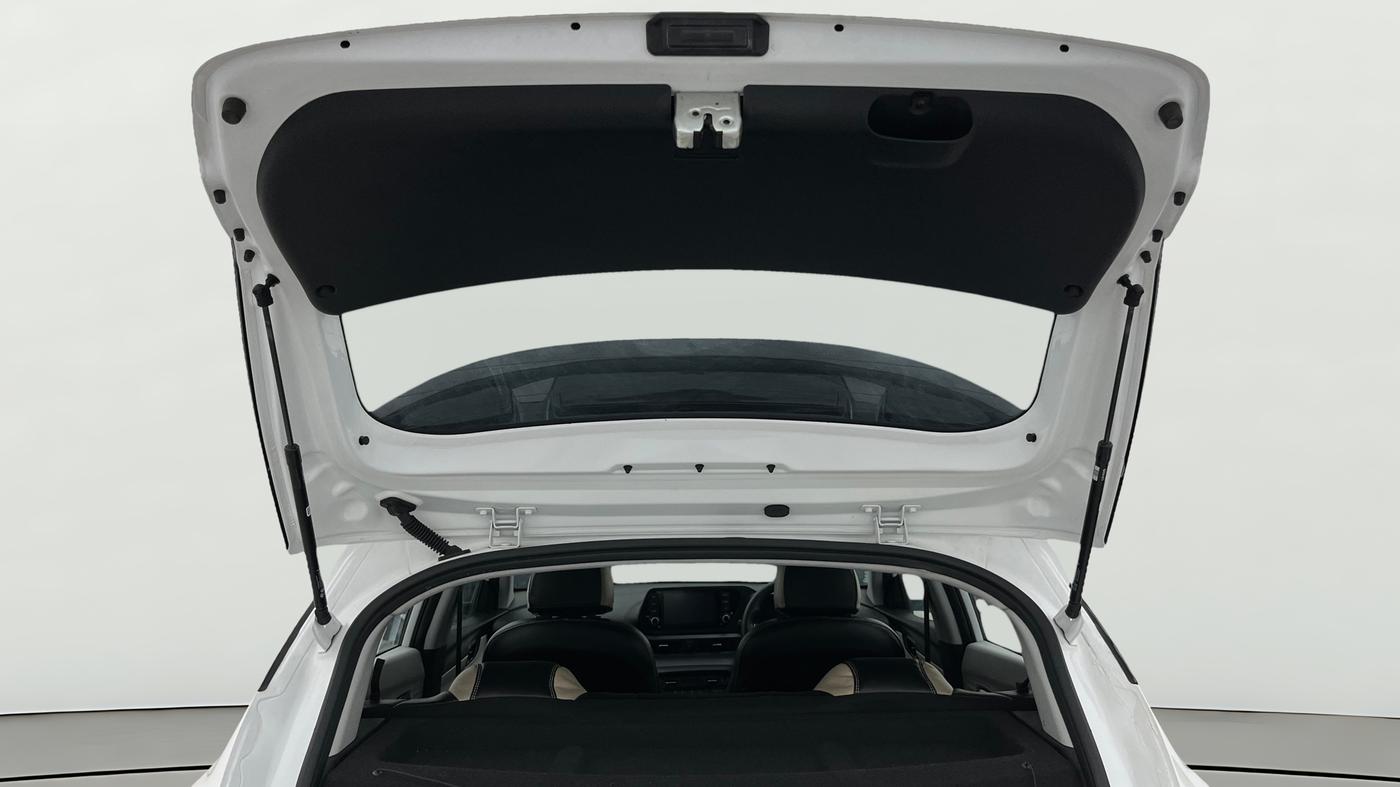 2025 Hyundai NEW I20 Sportz (O) 1.2 IVT, Petrol, Automatic, 11,272 km, Boot Door Open