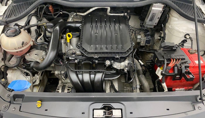 2021 Volkswagen Polo TRENDLINE 1.0L, Petrol, Manual, 57,643 km, Engine View