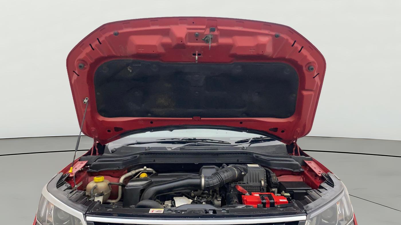 2022 Mahindra XUV300 W8 (O) 1.5 DIESEL, Diesel, Manual, 80,998 km, Open Bonet