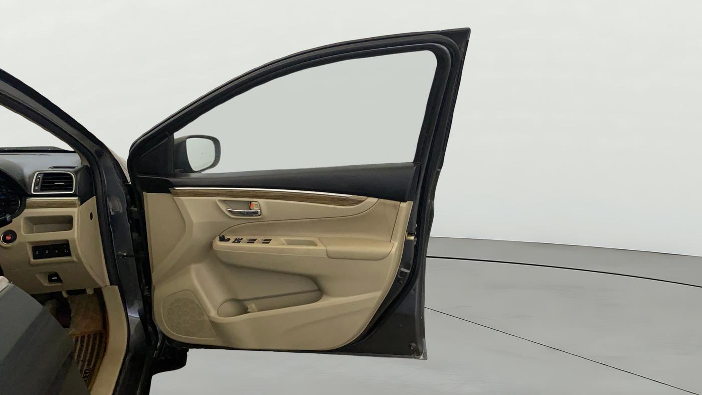 2023 Maruti Ciaz ZETA 1.5 SHVS MT PETROL, Petrol, Manual, 70,512 km, RHS Front Door
