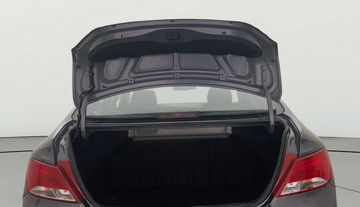2015 Hyundai Verna FLUIDIC 4S 1.6 VTVT S(O), Petrol, Manual, 52,154 km, Boot Door Open
