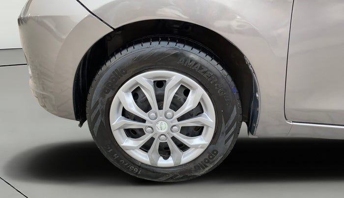 2014 Maruti Celerio VXI, CNG, Manual, 73,886 km, Left Front Wheel