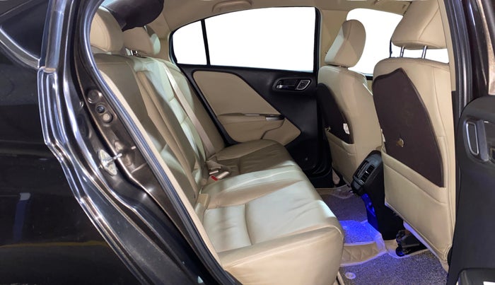 2020 Honda City 1.5L I-VTEC ZX CVT, Petrol, Automatic, 72,223 km, Right Side Rear Door Cabin