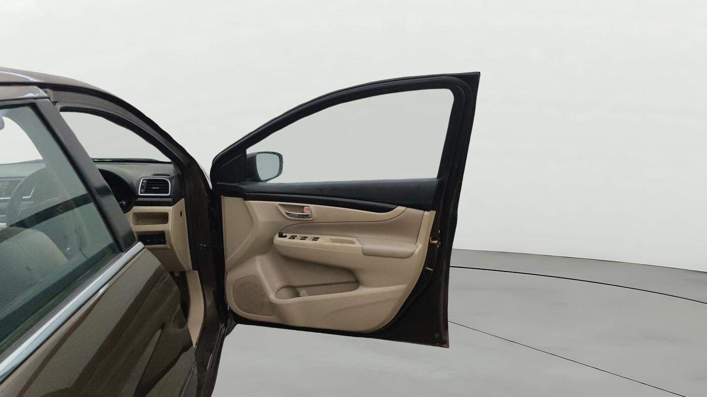 2018 Maruti Ciaz ALPHA  AT 1.4  PETROL, Petrol, Automatic, 1,19,600 km, RHS Front Door