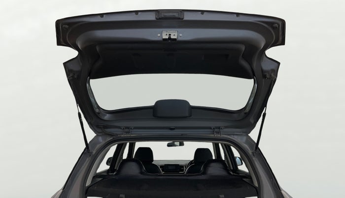 2021 Hyundai VENUE S 1.2, Petrol, Manual, 30,315 km, Boot Door Open