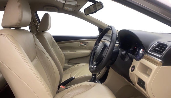 2018 Maruti Ciaz ALPHA  AT 1.5 SHVS PETROL, Petrol, Automatic, 52,276 km, Right Side Front Door Cabin
