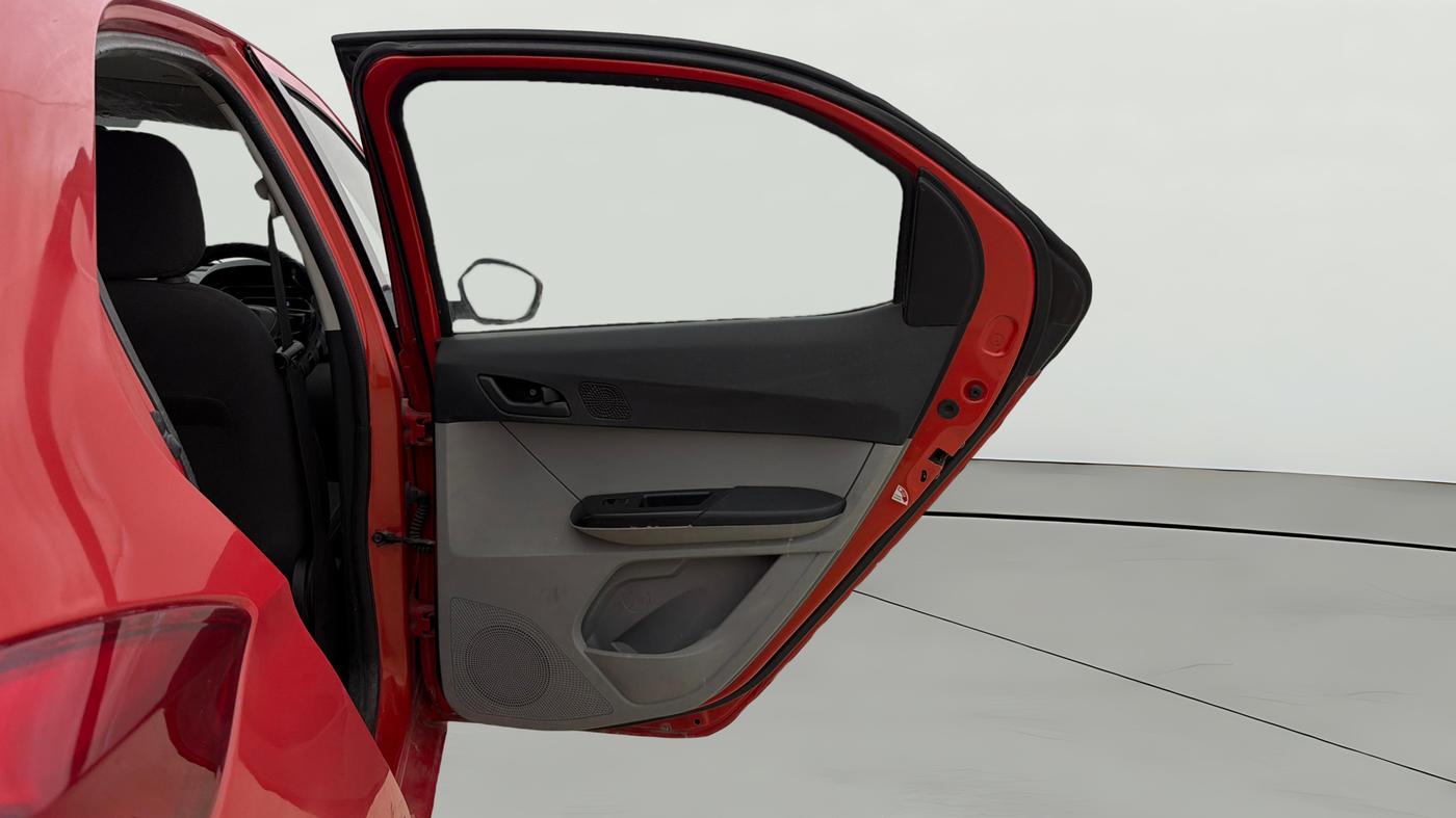 2021 Tata Tiago XZ PETROL, Petrol, Manual, 70,488 km, RHS Rear Door