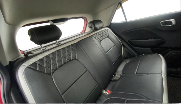 2021 Hyundai VENUE SX 1.0 TURBO, Petrol, Manual, 60,771 km, Right Side Rear Door Cabin