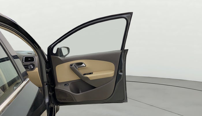 2016 Volkswagen Vento HIGHLINE 1.5 AT, Diesel, Automatic, 55,573 km, RHS Front Door