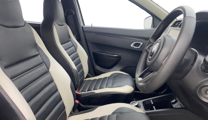 2020 Renault Kwid RXT 1.0 AMT (O), Petrol, Automatic, 56,327 km, Right Side Front Door Cabin