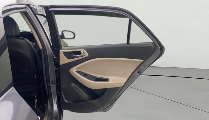 2018 Hyundai Elite i20 SPORTZ 1.2, Petrol, Manual, 1,06,107 km, RHS Rear Door