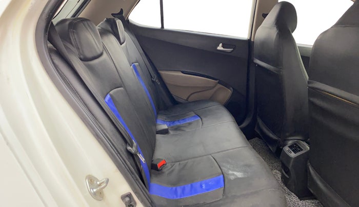 2018 Hyundai Grand i10 SPORTZ U2 1.2 CRDI, Diesel, Manual, 1,13,537 km, Right Side Rear Door Cabin