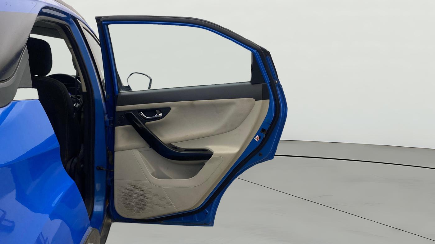 2020 Tata NEXON XZA PLUS (O) DIESEL, Diesel, Automatic, 1,28,359 km, RHS Rear Door