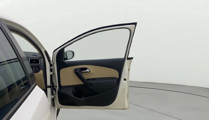 2017 Volkswagen Ameo HIGHLINE1.2L PLUS 16 ALLOY, Petrol, Manual, 83,634 km, RHS Front Door