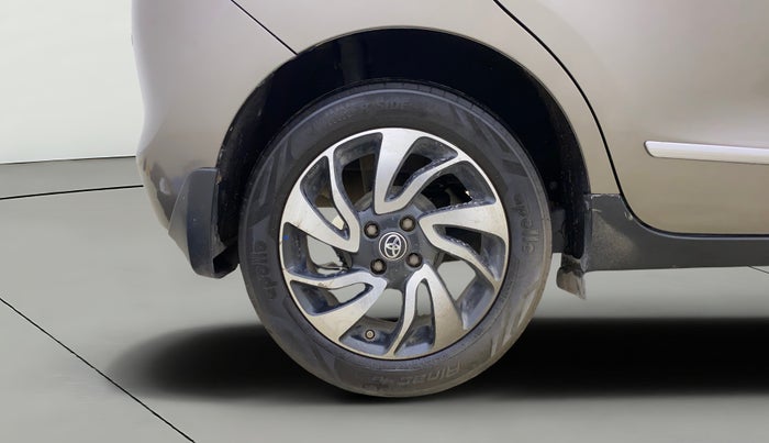 2019 Toyota Glanza V CVT, CNG, Automatic, 84,272 km, Right Rear Wheel