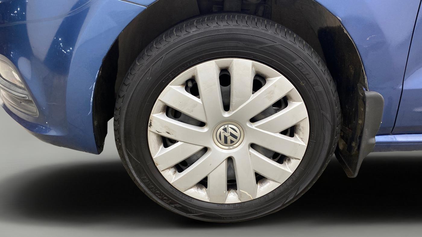 2016 Volkswagen Polo COMFORTLINE 1.2L, Petrol, Manual, 58,130 km, Left Front Wheel