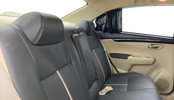 2014 Maruti Ciaz ZDI, Diesel, Manual, 71,574 km, Right Side Rear Door Cabin