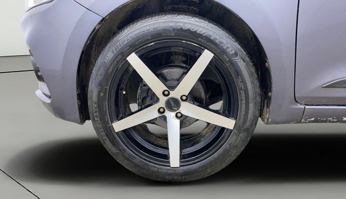 2020 Hyundai Elite i20 SPORTZ PLUS 1.2, Petrol, Manual, 61,538 km, Left Front Wheel