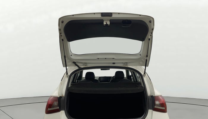 2022 Hyundai NEW I20 SPORTZ 1.2 MT, Petrol, Manual, 57,247 km, Boot Door Open