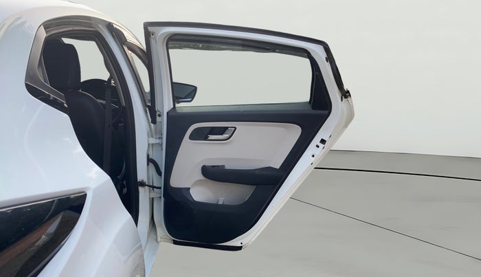 2022 Tata ALTROZ XZ PLUS PETROL, Petrol, Manual, 48,172 km, RHS Rear Door