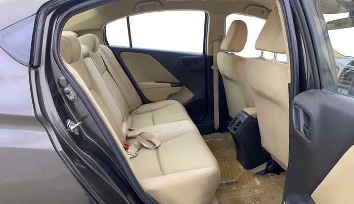 2016 Honda City 1.5L I-VTEC SV, Petrol, Manual, 1,09,591 km, Right Side Rear Door Cabin