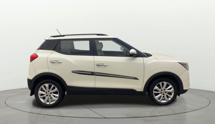 2021 Mahindra XUV300 W8 1.2 PETROL, Petrol, Manual, 62,330 km, Right Side View