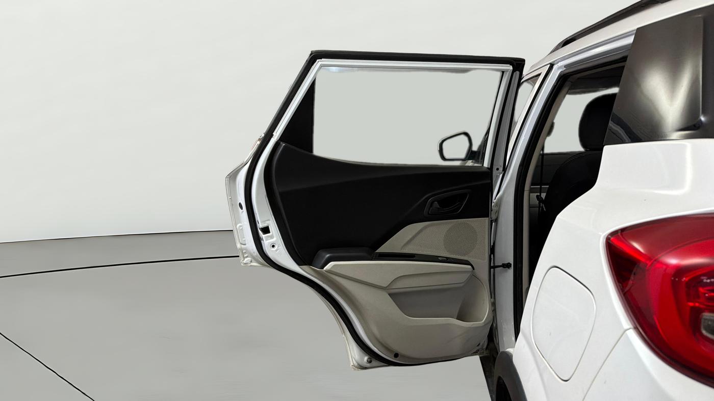 2024 Mahindra XUV300 W4 1.5 DIESEL, Diesel, Manual, 84,053 km, LHS Rear Door