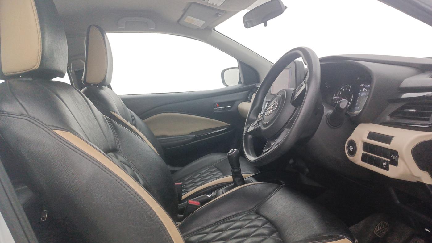 2022 Toyota Glanza G, Petrol, Manual, 48,294 km, Right Side Front Door Cabin