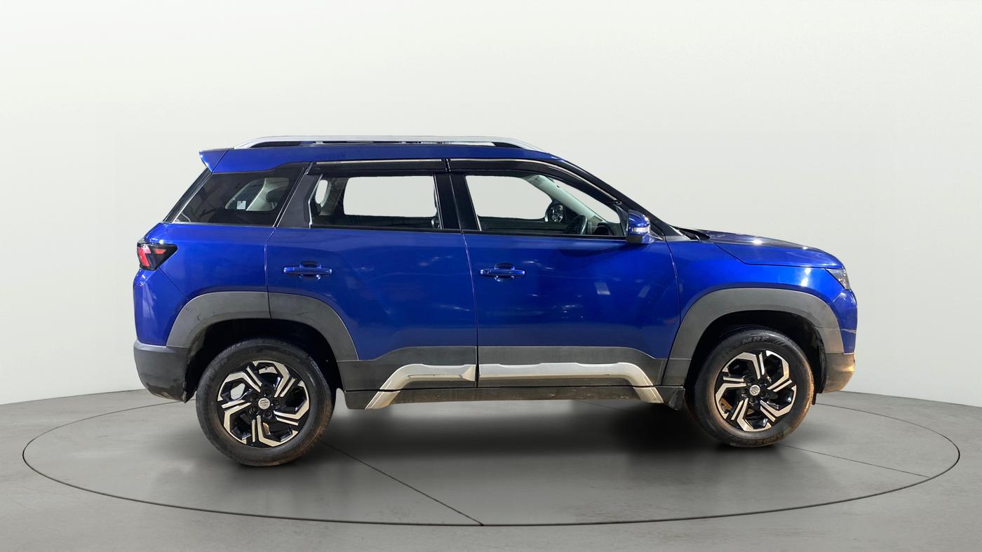 2023 Maruti BREZZA VXI SMART HYBRID, Petrol, Manual, 37,181 km, Right Side View