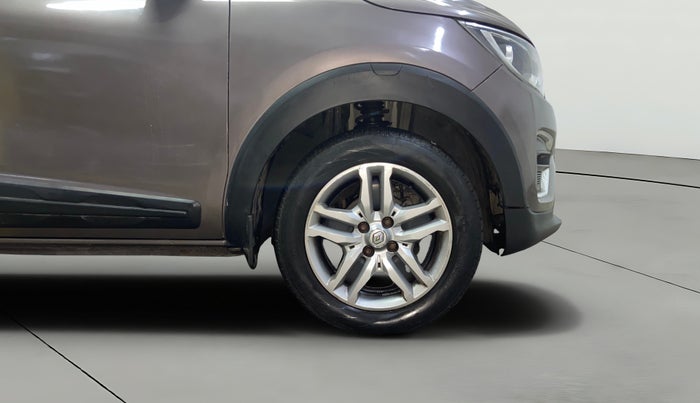 2022 Renault TRIBER RXZ, Petrol, Manual, 30,003 km, Right Front Wheel