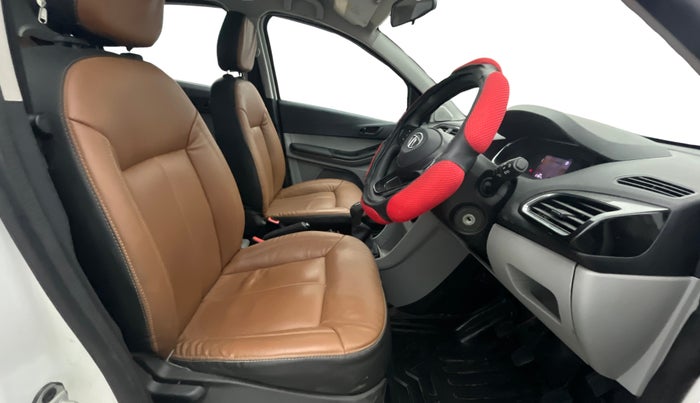 2022 Tata Tiago XT CNG, CNG, Manual, 67,346 km, Right Side Front Door Cabin