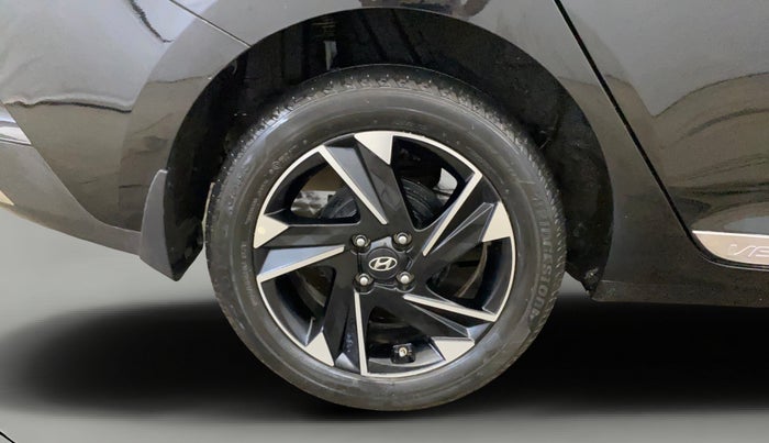 2021 Hyundai Verna SX (O) 1.5 VTVT IVT, Petrol, Automatic, 41,879 km, Right Rear Wheel