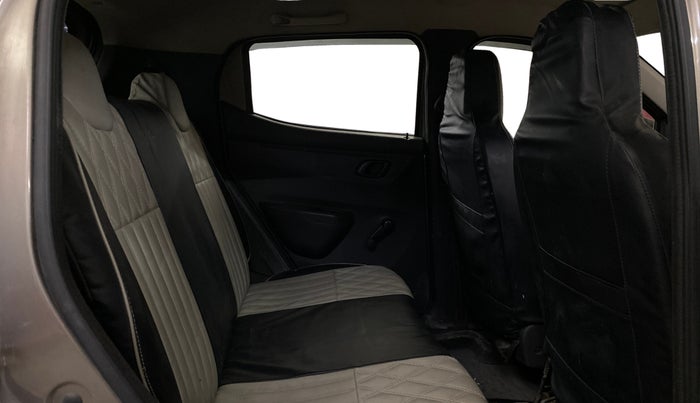 2016 Renault Kwid RXT 0.8, Petrol, Manual, 93,026 km, Right Side Rear Door Cabin